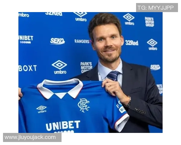 穆斯卡特继续留守海港丹尼罗尔正式执教流浪者签约两年半